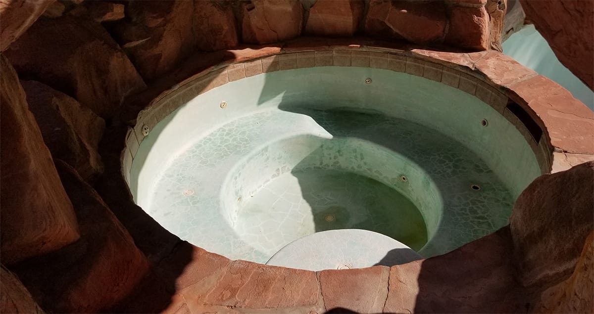 clened spa - acid wash - Aquazul pool cleaners in Las Vegas