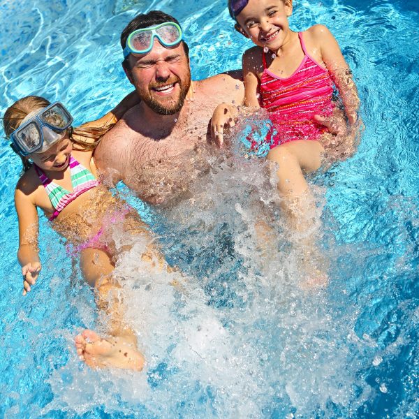 Dad with daughters Aquazul pool maintenance in las vegas